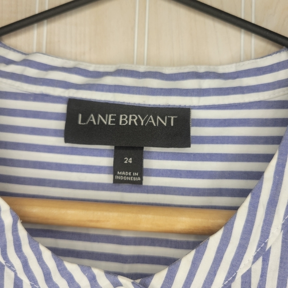 Lane Bryant Blue and White Sleeveless Tunic - Picture 2 of 5